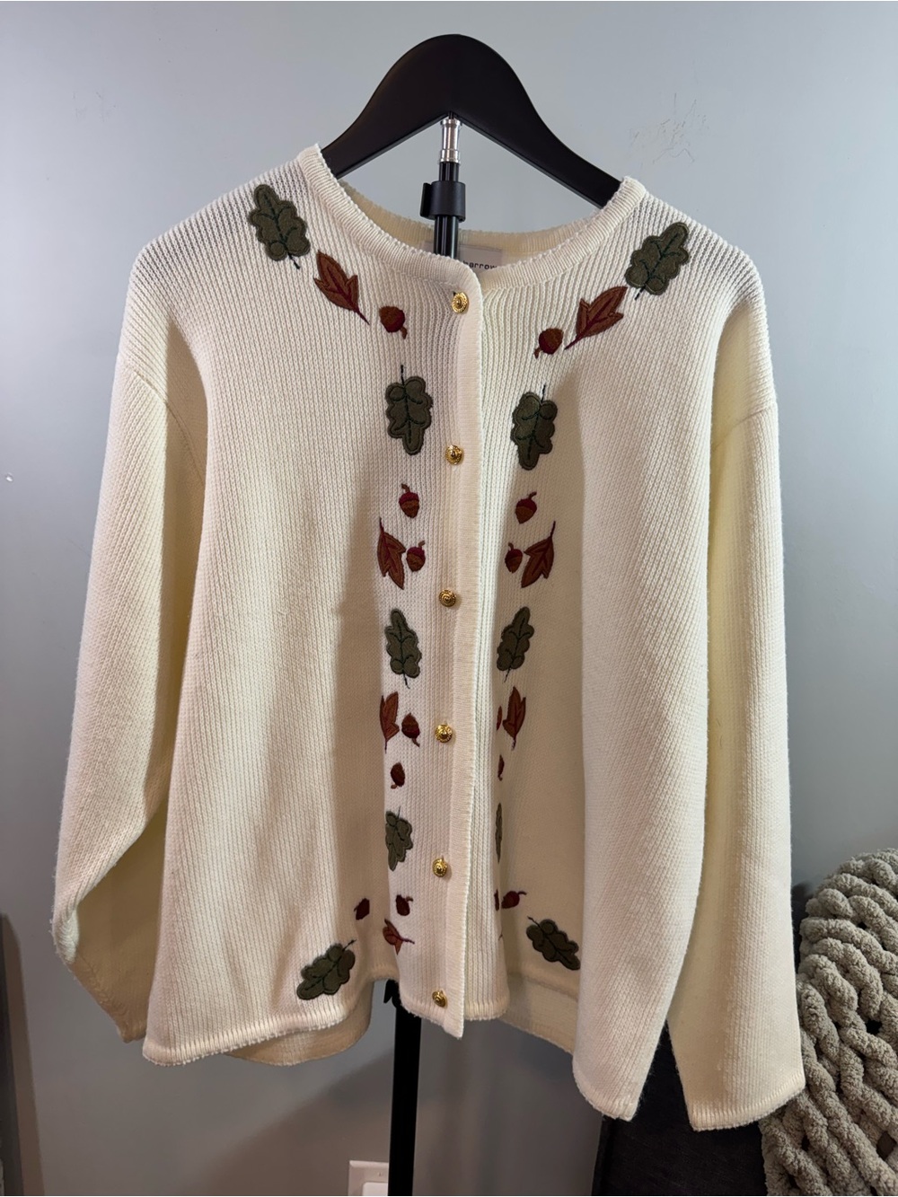 Vintage Cardigan Sweater XL Cream Ivory Embroidered Acorns Leaves Cottagecore